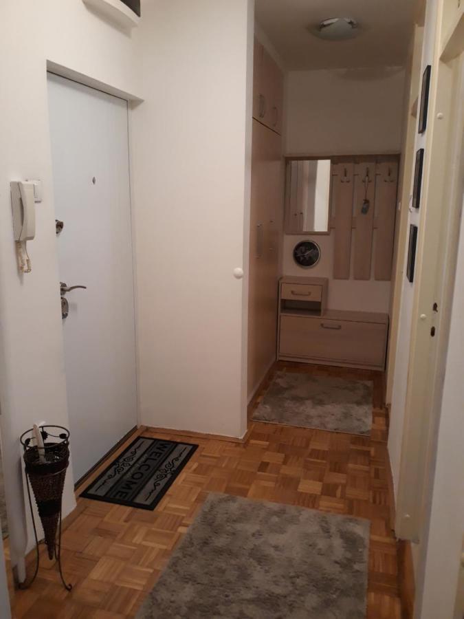 Ferienwohnung Stan Banjica Belgrad Exterior foto