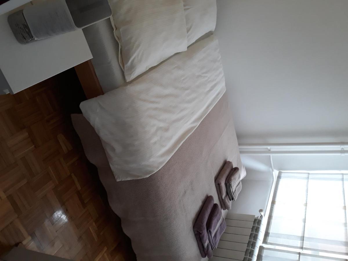 Ferienwohnung Stan Banjica Belgrad Exterior foto